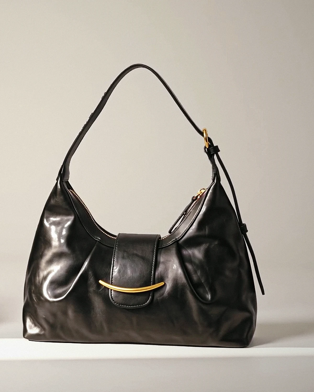 Ribnac black leather bag, small, full shoulder strap